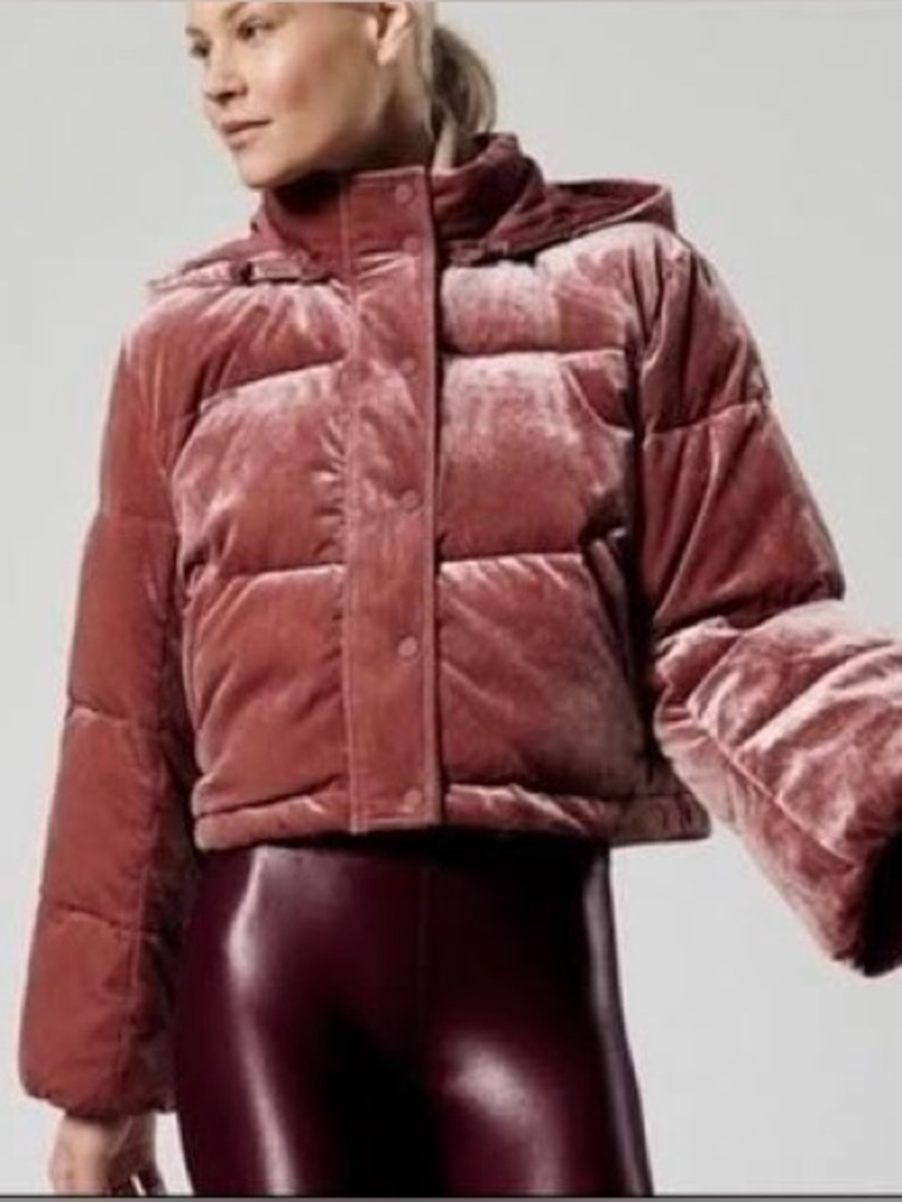 ALO Yoga Cropped Velvet Puffer Jacket - Rosewood - Medium